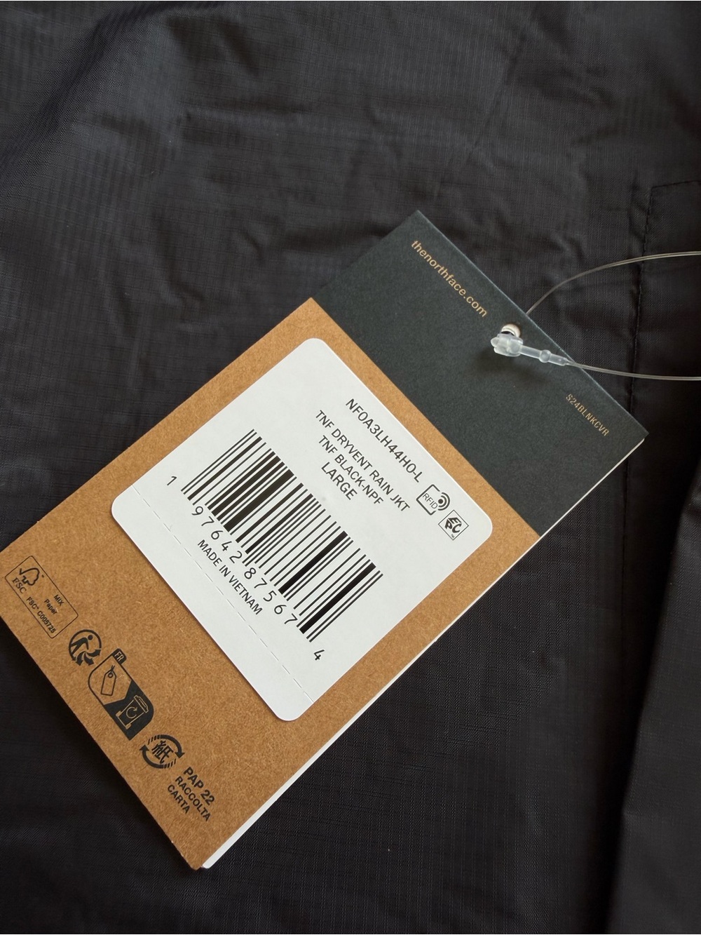 The North Face DryVent Rain Jacket Black, New, Size Large - Picture 3 of 12